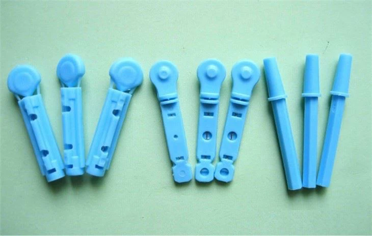 Disposable Sterile Plastic Twist Top Blood Lancet
